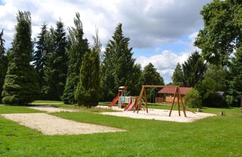Radon House | Cozy Forest Chalet with Terrace, Fishing & Hiking Access
