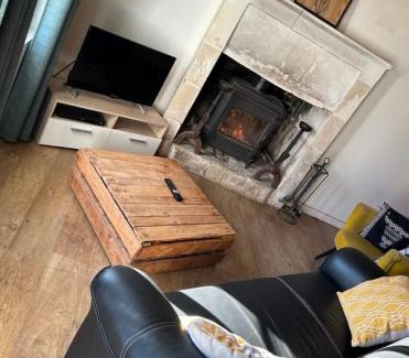 Echire House | Relax at Chalet des Loups: Family-Friendly with Hot Tub