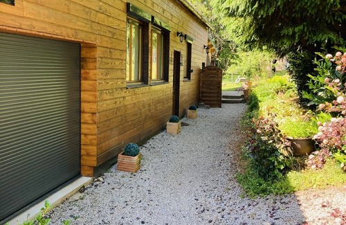 Plantades Ski Chalet | Idyllic Chalet with Pool Near La Bourboule & Le Mont-Dore