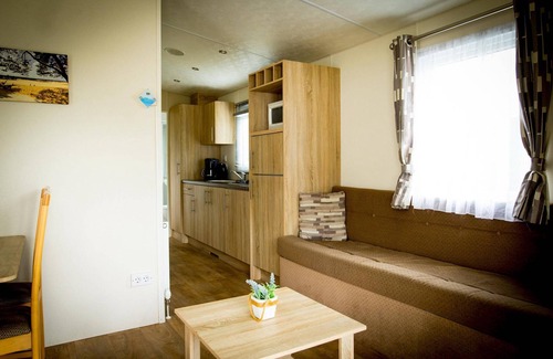 Drunen Ski Chalet | Cozy Chalet Near the Loonse with Pool and Breakfast