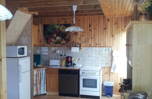 Picherande Ski Chalet | Pet-Friendly Chalet Steps from Village & Nature Trails