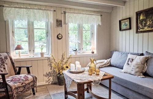 Farsund Ski Chalet | Pet-Friendly Retreat: Chalet Nedregård - Guest Rated 9.5