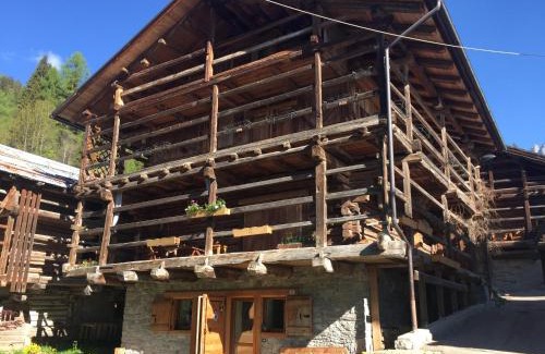 Falcade Apartment | Discover Chalet nel cuore delle Dolomiti: Rated 9.6/10