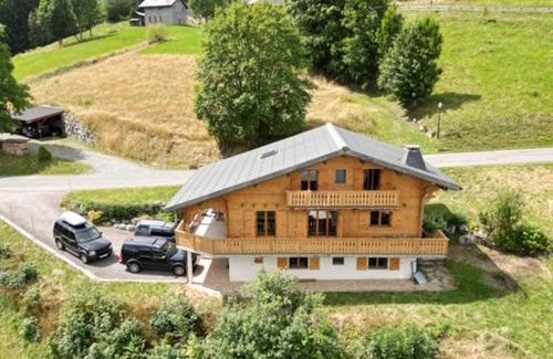 La Cote-d'Arbroz Ski Chalet | Family-Friendly Retreat at Chalet Nicole with High Ratings