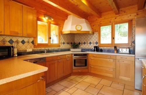 La Cote-d'Arbroz Ski Chalet | Family-Friendly Retreat at Chalet Nicole with High Ratings