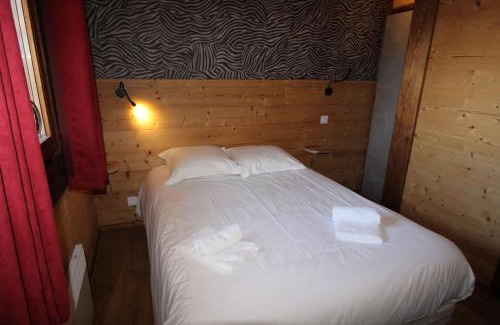 Font-Romeu-Odeillo-Via Ski Chalet | Chalet Nobel Center City: Family-Friendly 4-Bedroom Retreat