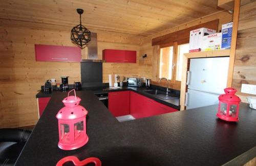 Font-Romeu-Odeillo-Via Ski Chalet | Chalet Nobel Center City: Family-Friendly 4-Bedroom Retreat