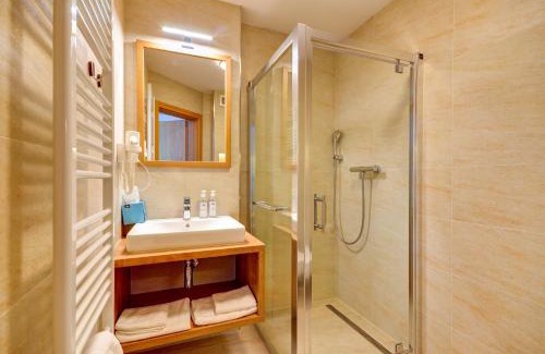 Nova Lesna House | Pet-Friendly Chalet Nova Lesna with Mountain Views