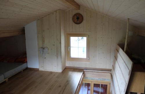 Gebertingen Ski Chalet | Chalet Nueschwendi: Pet-Friendly Retreat with Pool & Kids' Fun