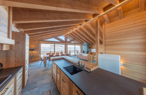 Nendaz Ski Chalet | Experience Chalet Oak Tree: Ski-in/Out with Sauna & Spa