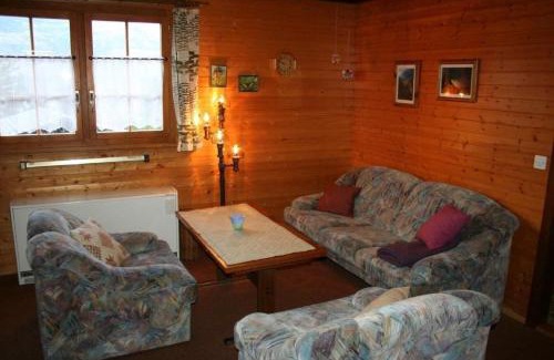 Leuk House | Chalet Oase Obere Wohnung: Ideal for Family Getaways