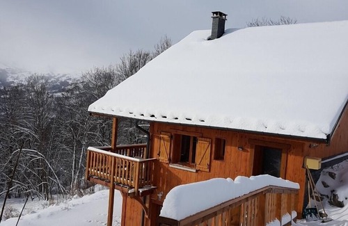 Albiez-le-Jeune Ski Chalet | Inviting Chalet of 2016: Pet-Friendly Retreat in Maurienne