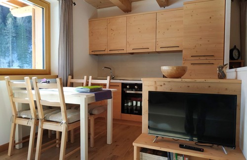 Falcade Ski Chalet | Top-Rated Chalet on the Meadows - Studio Anna with Kitchen