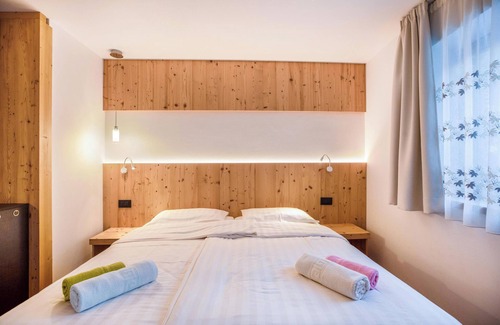 Campitello di Fassa Bed & Breakfast | Osmar Suite 1: Mountain View with Balcony & Wi-Fi Amenities