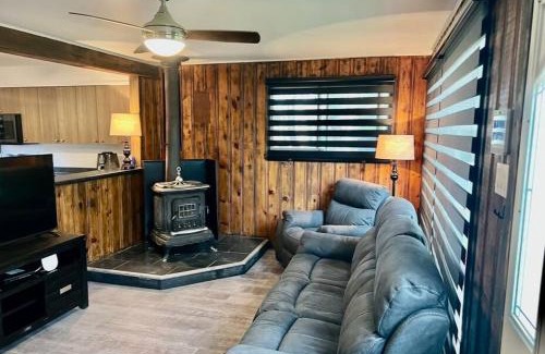 Saint-Gabriel-de-Brandon Ski Chalet | Unforgettable Oceanfront Stay at Chalet Plus Canada