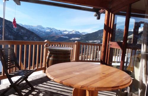 Chateau-Ville-Vieille Apartment | Scenic Chalet Panoramique: Family-Friendly Getaway