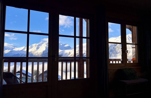 Villard-Reculas Ski Chalet | Guest Rated 10/10: Chalet PARNASSE Ski-in, Ski-out Escape