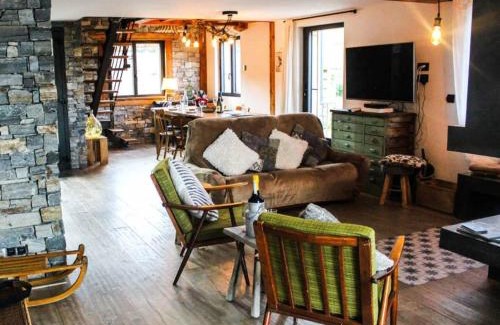 Les Gets Ski Chalet | Discover Chalet Petit Pierre Les Gets - 4-Star Family Retreat