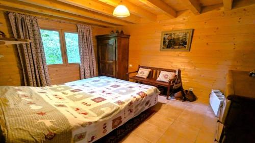 Puy-Saint-Vincent Ski Chalet | Chalet Pierre-puy-saint-vincent 1400 - Magnifique Chalet de 12 couchages proche des pistes MAE-6891