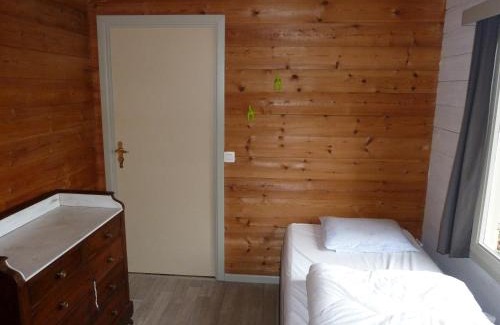 Doische Ski Chalet | Chalet Pimpernel: Guest Rated 9/10 with Family Amenities