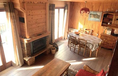 Saint-Michel-de-Chaillol Ski Chalet | Inviting Chalet for 9 with Balcony & Fireplace in Saint-Michel