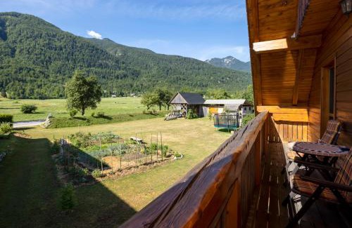 Polje Ski Chalet | Cozy Chalet Pr Dobravc - 9.8 Rated, Pet & Child Friendly