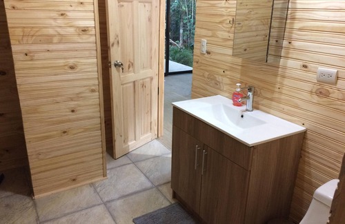 San Gerardo de Dota Ski Chalet | Serene Chalet Quetzal by the Savegre River - Rated 9.6/10