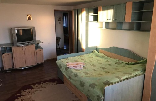 Ranca Cabin | Charming CHALET Rânca: Pet Friendly Getaway with Kitchen
