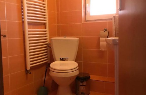 Ranca Cabin | Charming CHALET Rânca: Pet Friendly Getaway with Kitchen