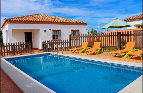 Campano Ski Chalet | Rustic Chalet Roche: Pet-Friendly Retreat with Pool