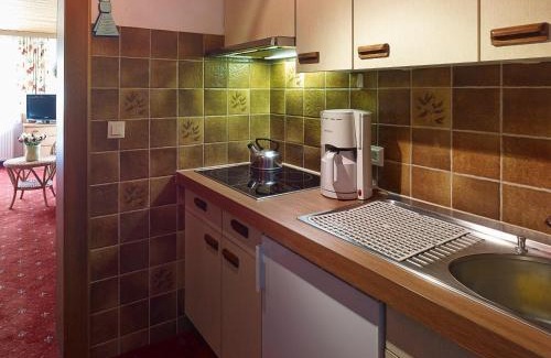 Lech am Arlberg Apartment | Family-Friendly Chalet Rüfikopf with Kitchen Amenities