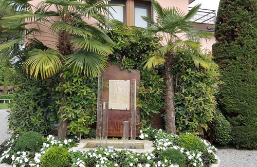 San Felice del Benaco Ski Chalet | Oceanfront Escape at Chalet Rio with Breakfast Included