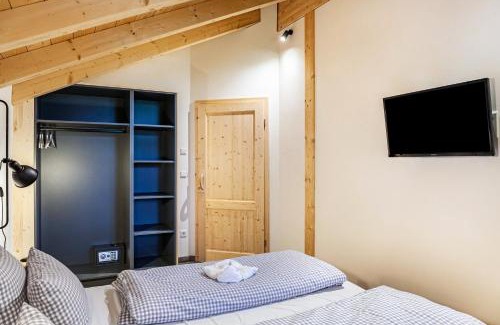 Farchant Ski Chalet | Experience Chalet Rauschn 3: Pet & Child Friendly Escape