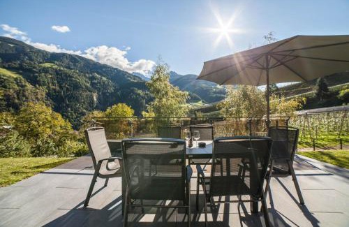 Saltusio Ski Chalet | Unforgettable Retreat at Chalet Riad with Hot Tub Access