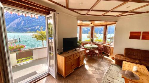 Brienz Apartment | CHALET ROMANTICA Carpe Diem BEST VIEW BEST LOCATION