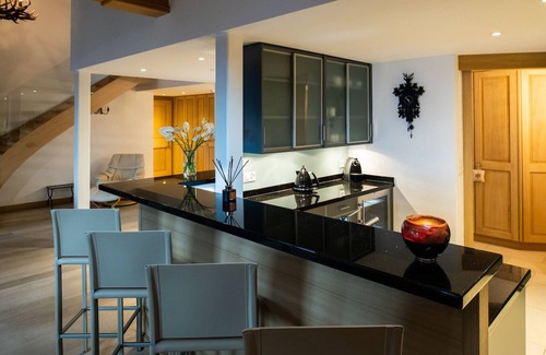Villars-sur-Ollon Hotel | Elegant Chalet RoyAlp Hôtel & Spa with Relaxing Amenities