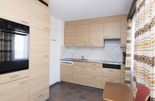 Saas-Fee Apartment | Top-Rated Chalet Saasia: Spa, Kitchen & Breakfast Included