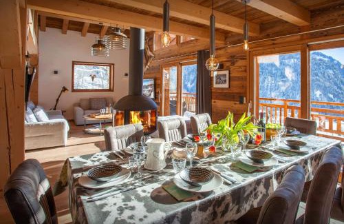 La Giettaz Ski Chalet | Experience Chalet Sabaroc - Pet Friendly with Hot Tub