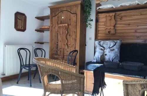 Forville Apartment | Discover Pet-Friendly Comfort at Chalet Saint-Chaffrey