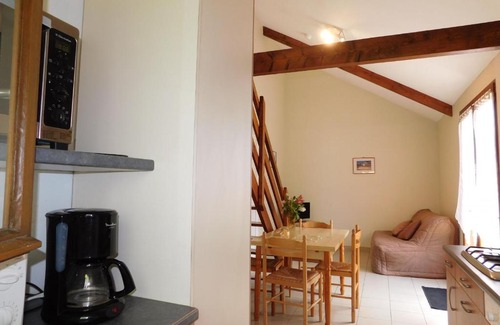 Meslay-du-Maine Ski Chalet | Cozy Chalet Saint-Denis-du-Maine for Families & Pets