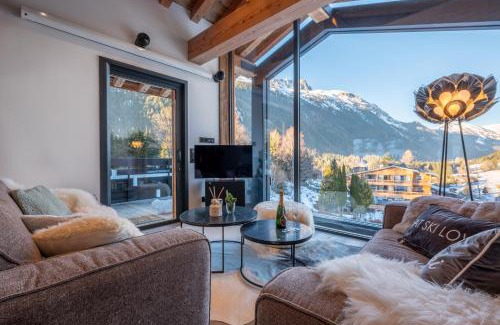 Le Lavancher Ski Chalet | Relax at Chalet Seven Summits: Pool, Sauna & Jacuzzi