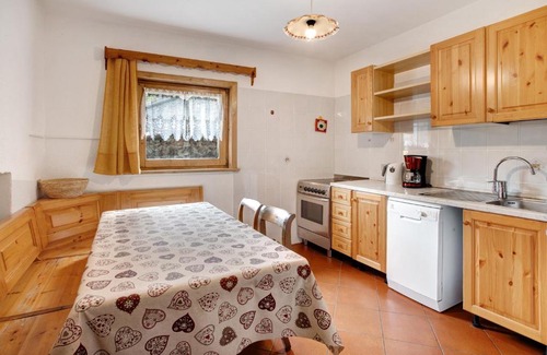 Livigno Ski Chalet | Chalet Shalom Livigno: Pet & Child Friendly Retreat
