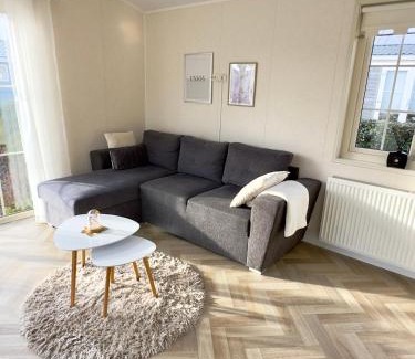 Groot Valkenisse Ski Chalet | Unforgettable Stay at Chalet Sirun Strandcamping Valkenisse