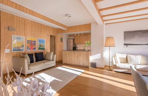 Wengen Apartment | Chalet Sonneck - stylish apartment with garden