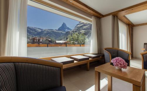 Zermatt Apartment | Experience Chalet Sonnegg: Guest Rated 10/10 with Breakfast