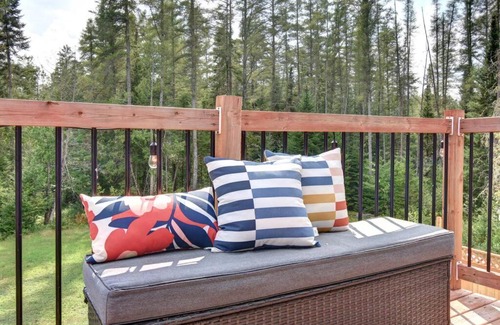 Lac-Superieur Villa | Relaxing Chalet SPA SAUNA Tremblant with Spa & Hot Tub