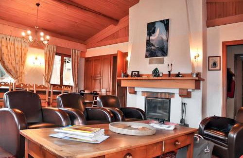 Cordon Ski Chalet | Scenic Chalet with Mountain Views and Family-Friendly Amenities