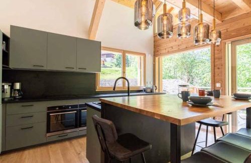 Valmorel Ski Chalet | Chalet spacieux à Valmorel, 10 pièces, 24 pers. – terrasse, babyfoot, garage électrique - FR-1-291-1009