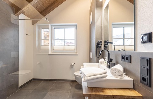 Mariapfarr Ski Chalet | Discover ALP - Chalet Speiereck with Spa and Pet-Friendly Amenities