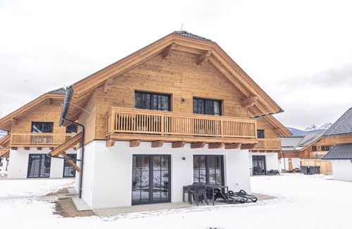 Mariapfarr Ski Chalet | Inviting ALP - Chalet Speiereck 6: Pet & Child Friendly Getaway